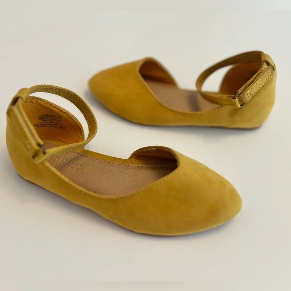 Old Navy Faux Suede Pointy Toe Ballet Flats Mustard Yellow w/Ankle Strap Kids 9T